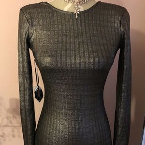 Bodycon low back metallic dress